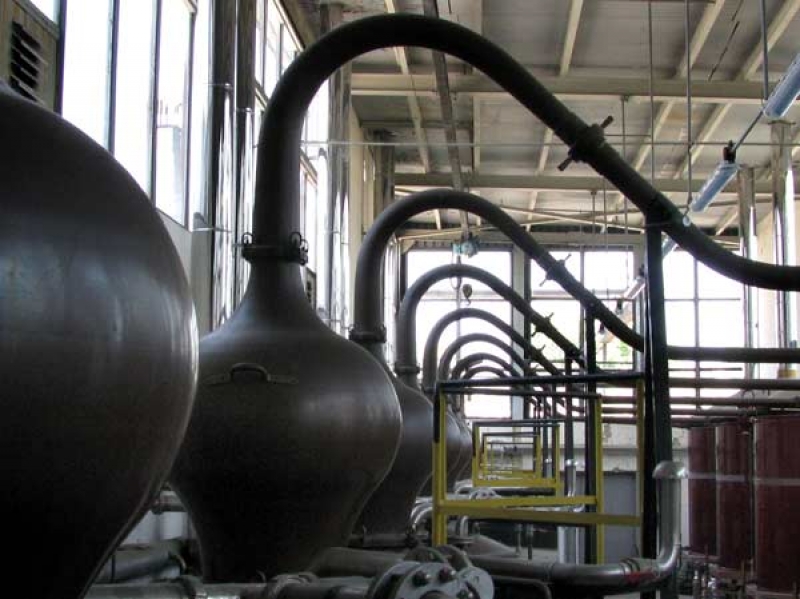 Крадци удариха винпром в Карловско, задигнаха казани за ракия за над 30 бона