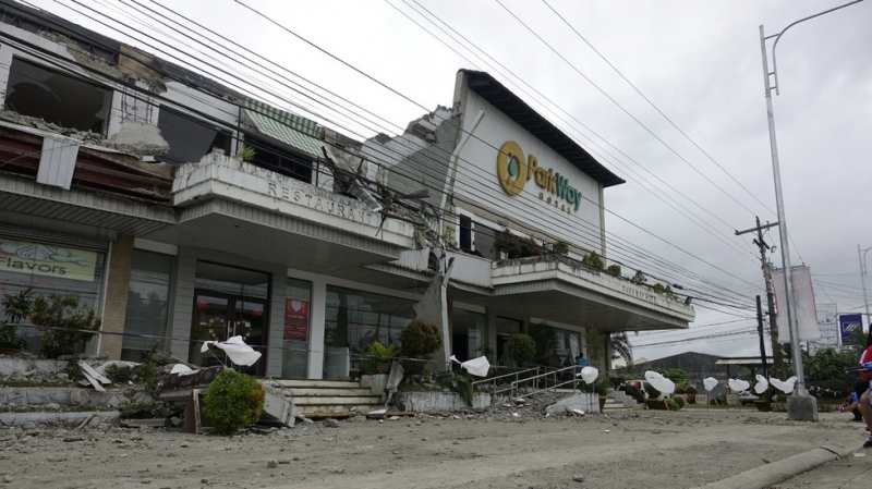 Мощно земетресение удари Филипините, има загинали и много ранени