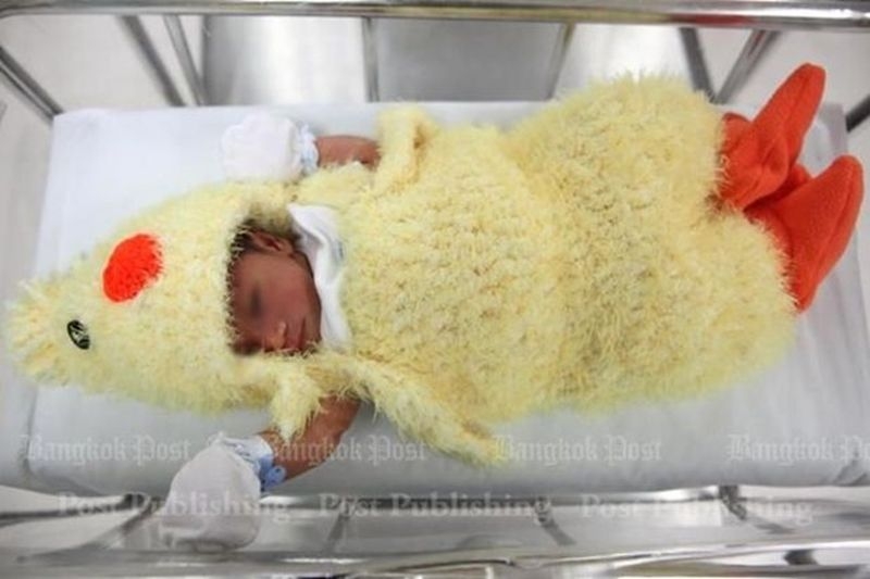 Болница облича новородените като пилета СНИМКИ
