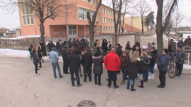 След родителския натиск: Директорката на училището в Калояново напусна