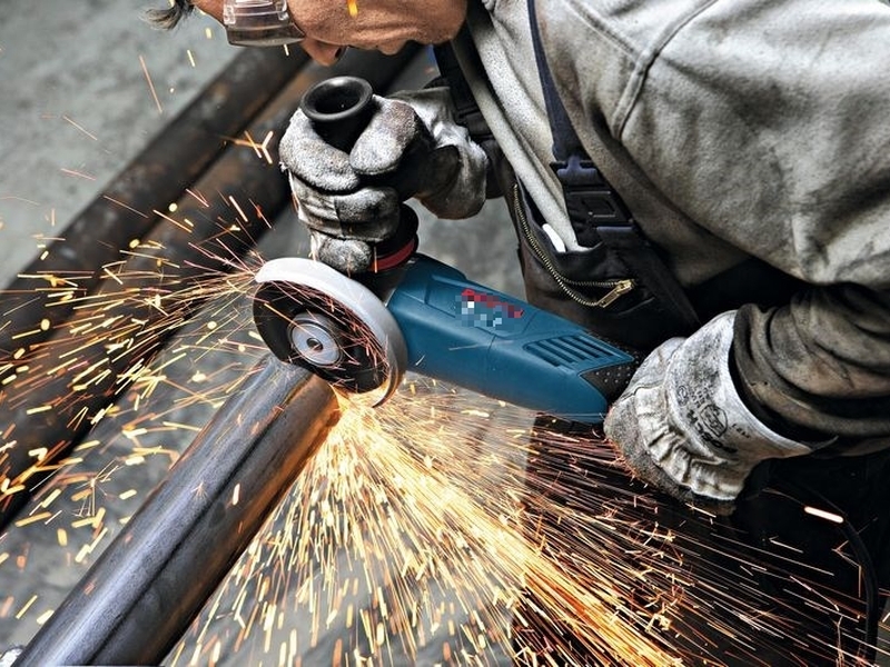 Хванаха крадец майстор, отмъкнал... електрожен и два ъглошлайфа