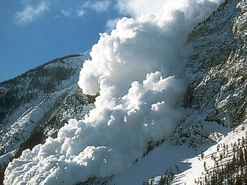 Пак трагедия в Алпите! Ледени късове убиха четирима алпинисти