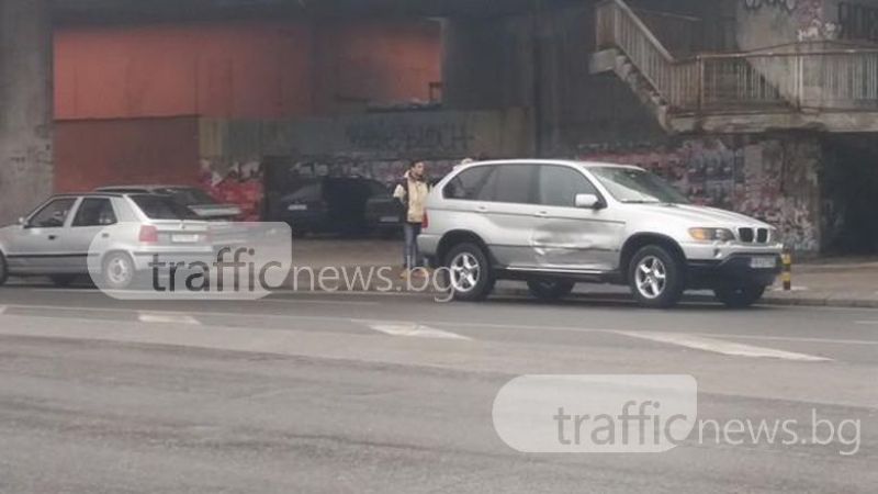 Шкода завъртя на 180 градуса пловдивско BMW  на Автогара юг СНИМКИ