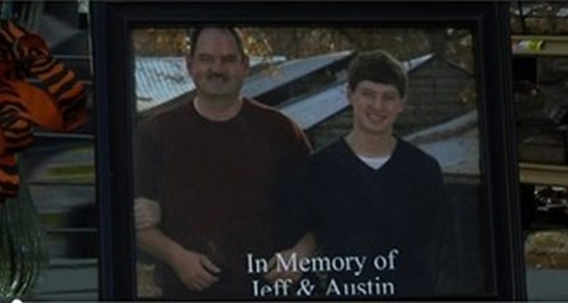 Баща и син загинаха, след като колите им се удариха челно