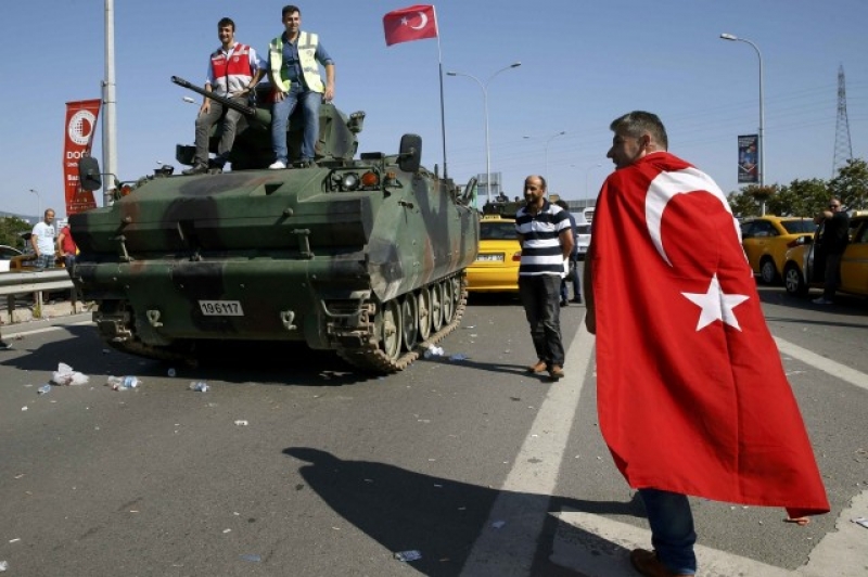 Десетки турски дипломати поискаха убежище в Германия