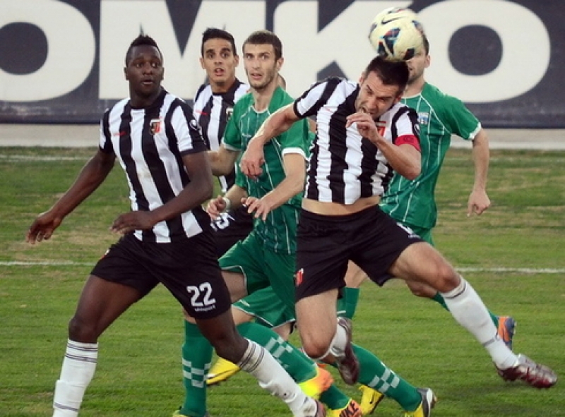 Ограничават движението по главни булеварди днес заради мач