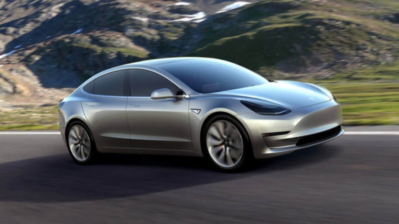 Tesla започва производството нa най-евтиния си автомобил