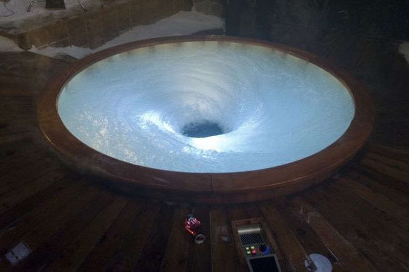 Avira hot tub time machine