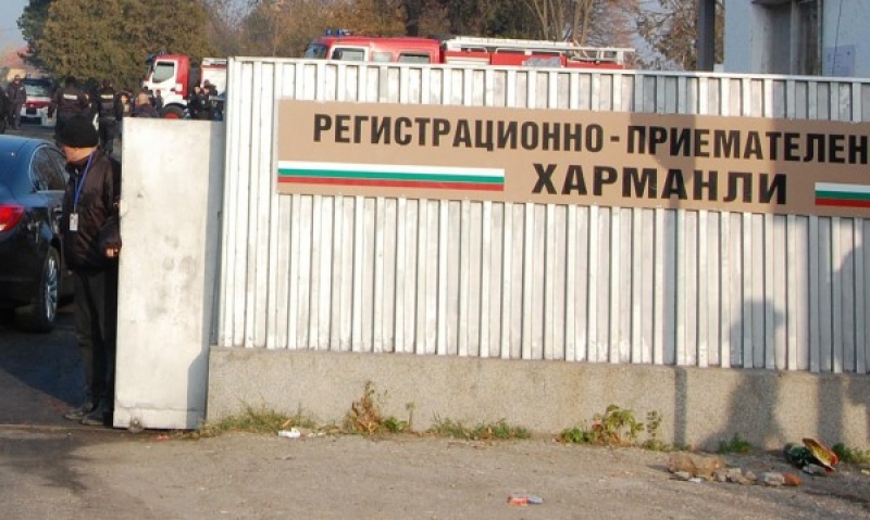 Младежи врътнаха мигранти от Харманли,  стовариха ги в Свиленград и ги ограбиха