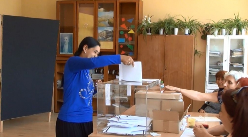 Партиен лидер отпадна от предизборната надпревара заради....