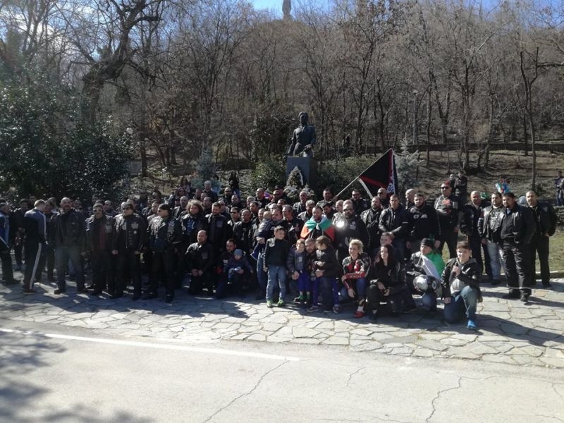 Рокерите от Пловдив почетоха празника с шествие и рев на мотори на Бунарджика ВИДЕО