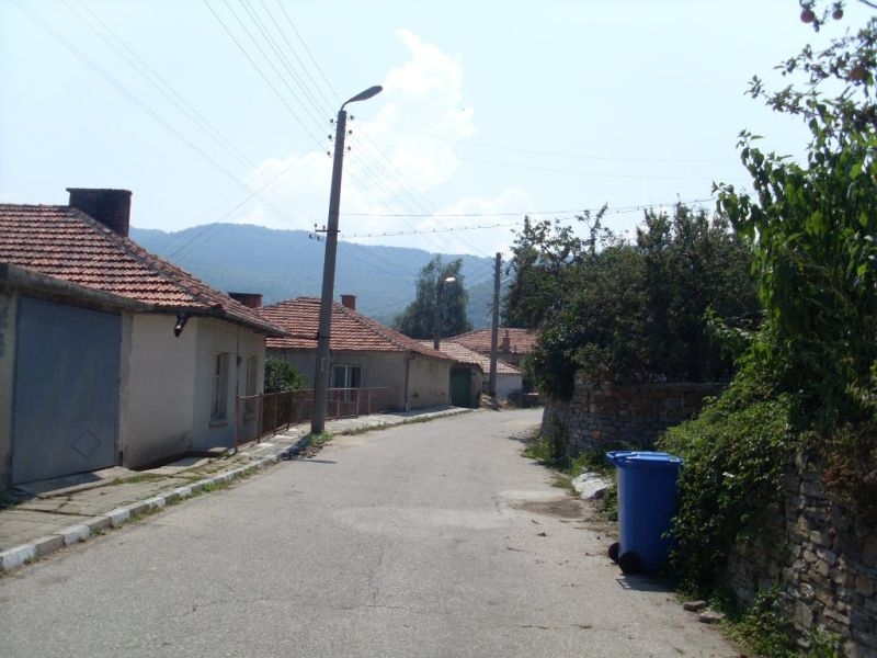 Мъжът, който застреля сина си и се самоуби в Пловдивско е бивш военен