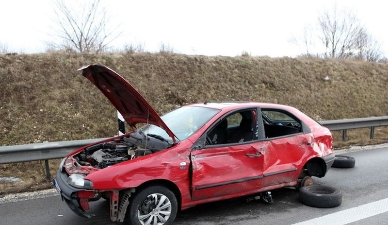 Двама българи загинаха при катастрофа в Германия СНИМКИ