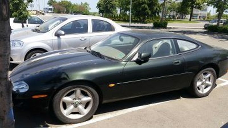 НАП погна колекционери, продава на търг ретро автомобил 