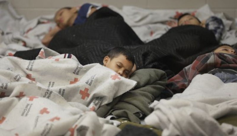 САЩ може да разделят деца от родителите им, които пресичат границата
