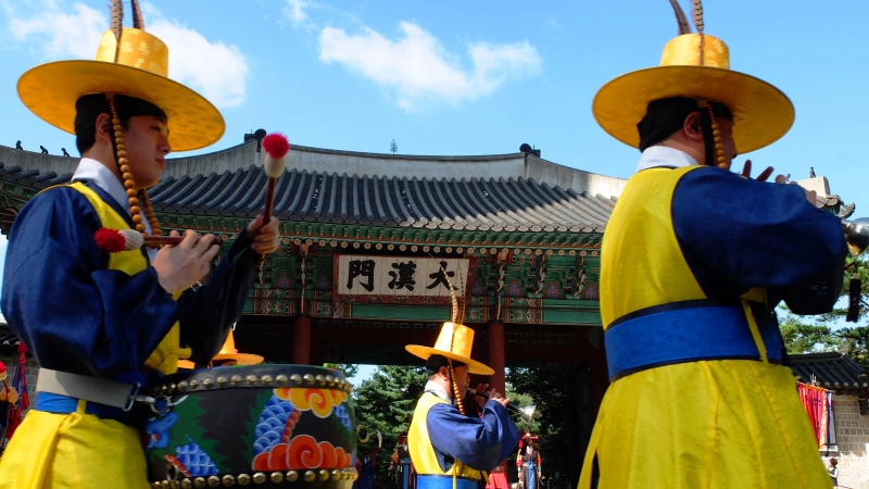 Празник в Южна Корея заради свалянето на президента
