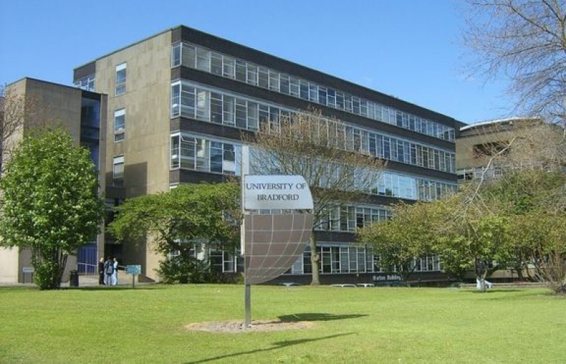 Западни университети търсят български студенти