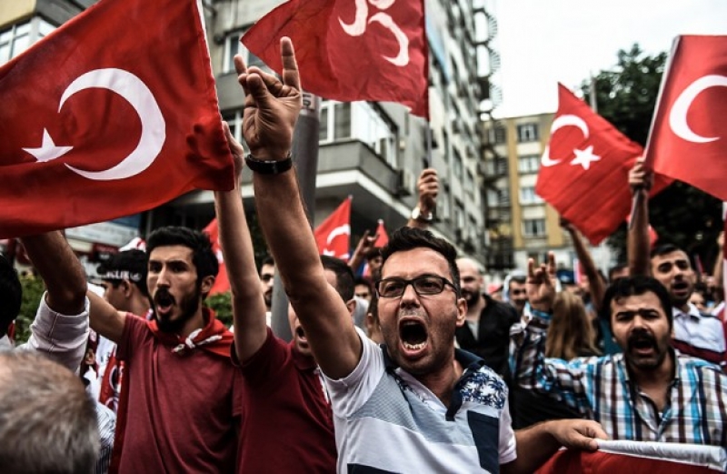 Холандия спря посещението на турския външен министър