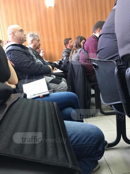 Ексдепутатът Владо Кузов слуша пледоариите по делото срещу Трайков