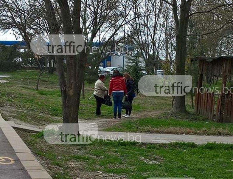 Пловдивчанка падна на улицата, две момичета се притекоха на помощ СНИМКИ