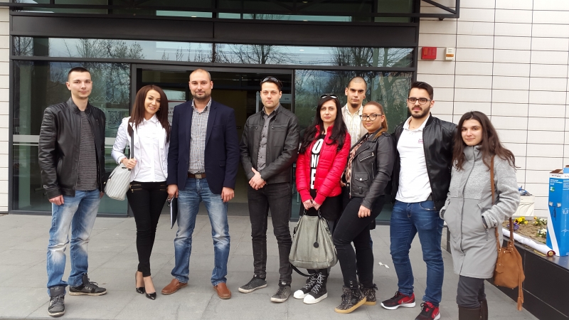 Учениците от Руската победиха в куиз-шоуто на МУ-Пловдив