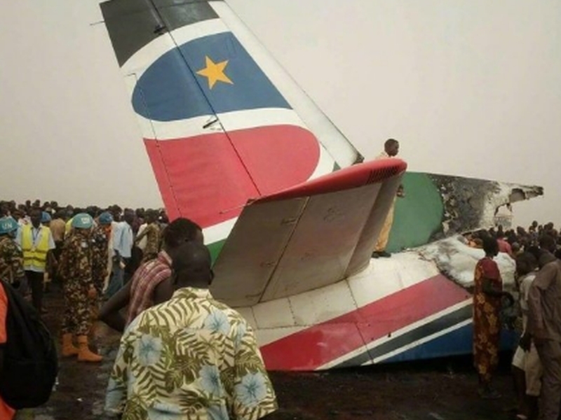 Самолет се разби при кацане в Судан СНИМКА