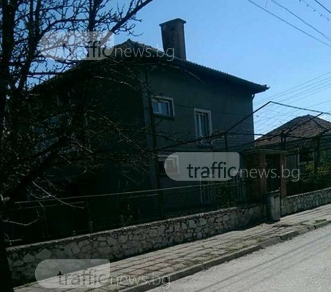 Мъж бе намерен обесен в двора си в пловдивско село СНИМКИ