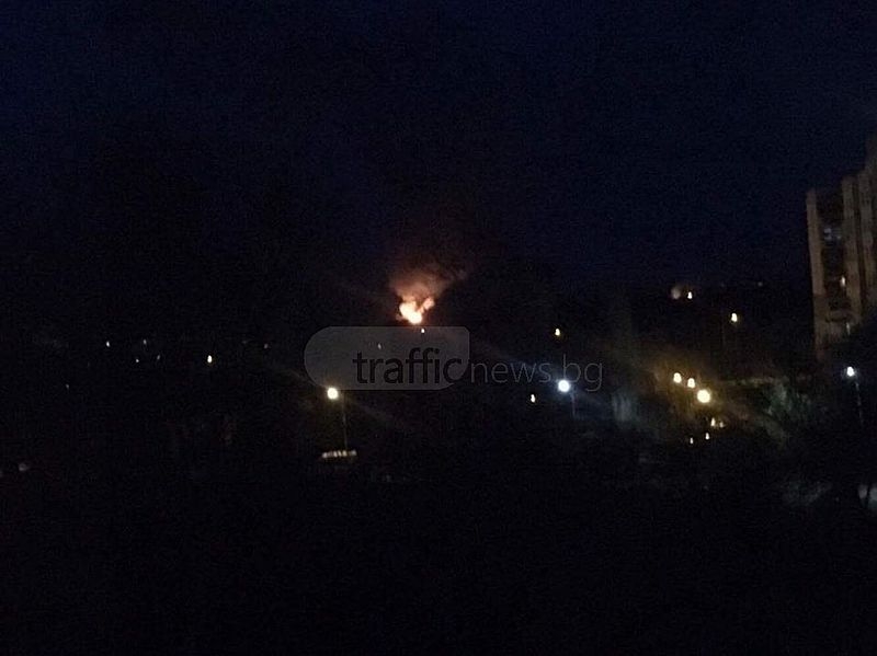 Голям пожар лумна край Тракия, одими целия район СНИМКИ