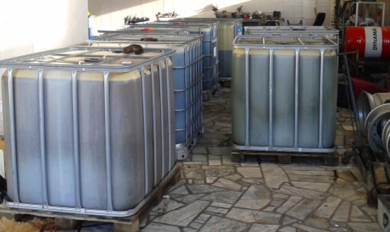 Задържаха български трафиканти на химикали в Гърция, сипвали ги в горивата