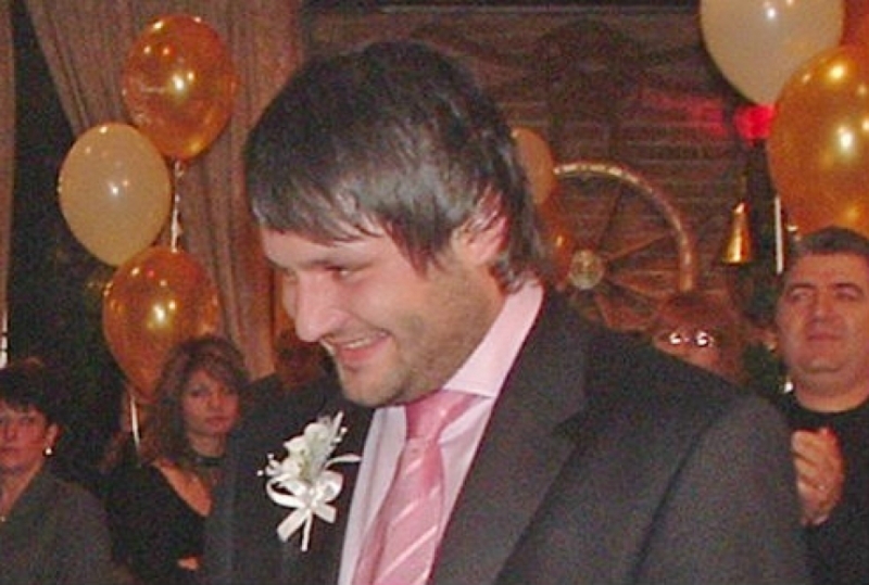 Следели месец дилъри, сгащени с брата на Рачков