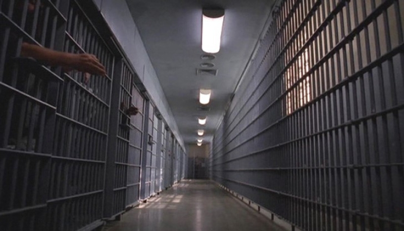 Изборният ден приключи със 100% избирателна активност... в женския затвор