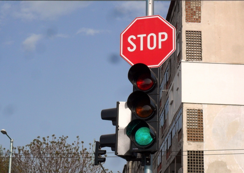 Внимавайте! Обновяват светофари на оживени кръстовища в 