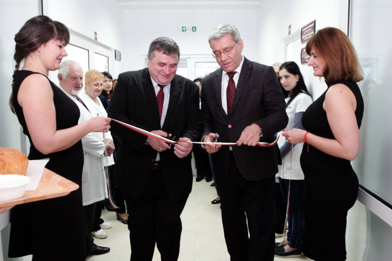Нови учебни зали откриха в Денталния факултет на МУ-Пловдив СНИМКИ