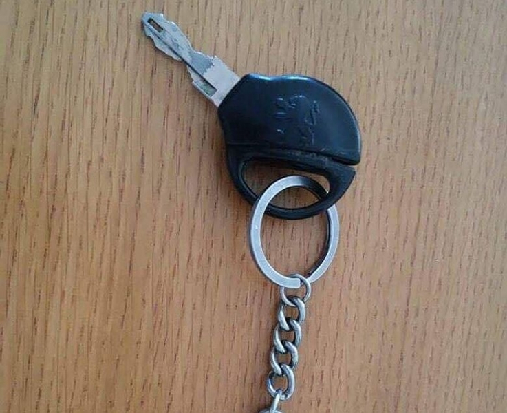 Търси се собственикът на ключ за пежо, изгубен в Кършияка СНИМКА