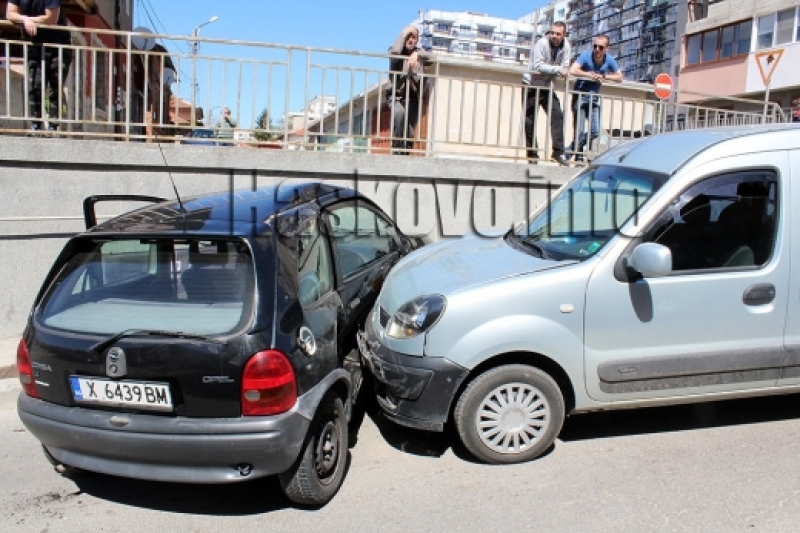 Три коли се нанизаха една в друга, има ранен СНИМКИ