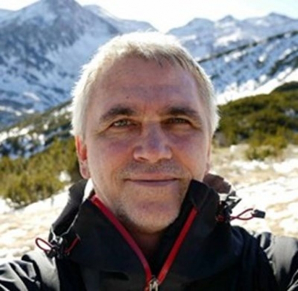 Полицията издирва 49-годишния Стефан