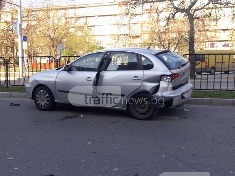 Две коли се помляха на булевард “Източен“ СНИМКИ