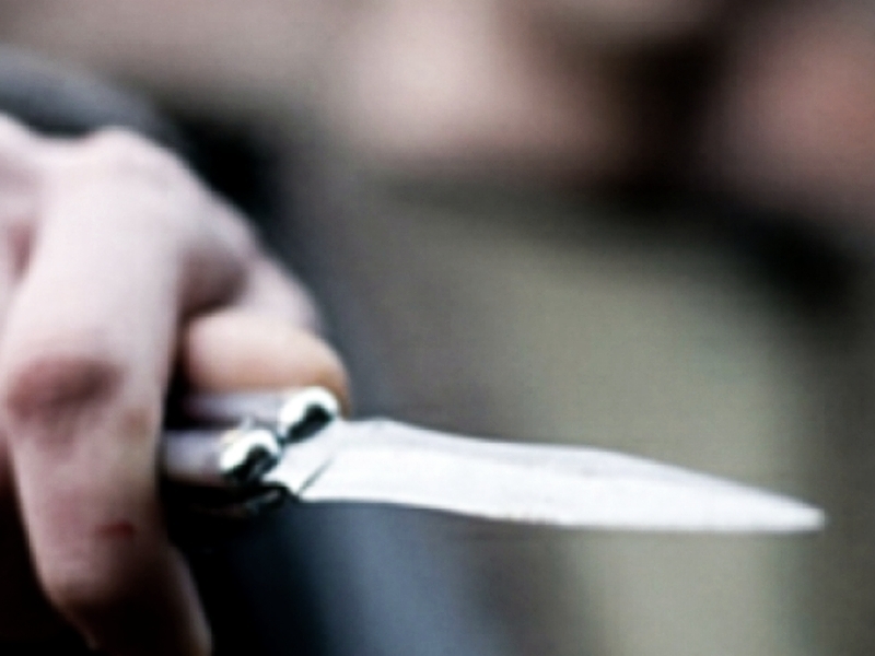 Деца нападнаха мъж с нож в Пловдив, откраднаха му часовник