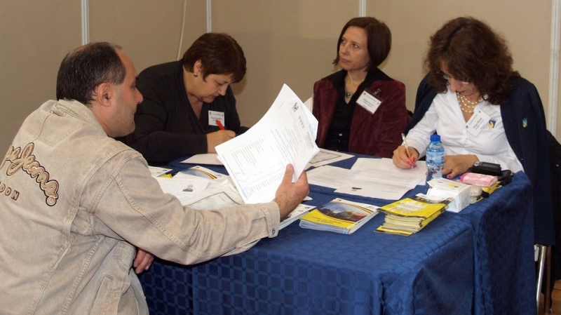 Обявиха нови 5 000 свободни работни места само през март