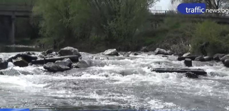 Валежи идват към Пловдивско,  повишено внимание заради скъсаните диги на река Чая