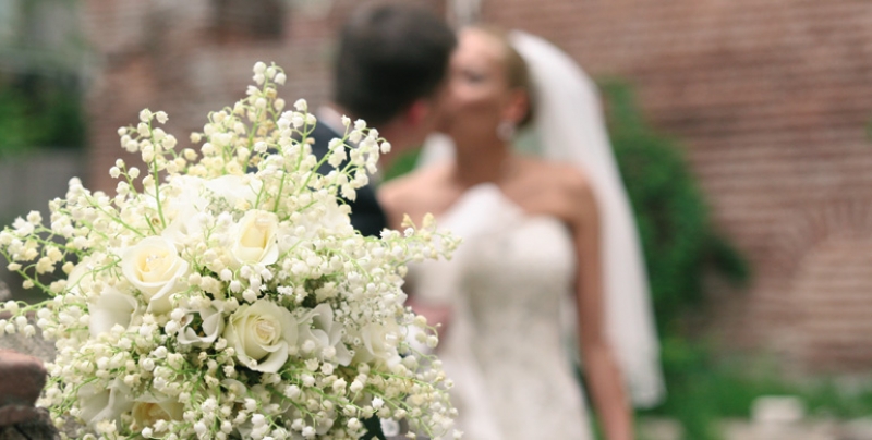 Сватби с кредити от заложни къщи, годежните пръстени – също от там