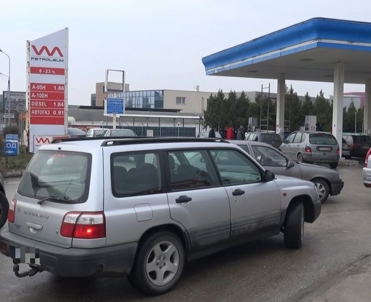 Зaщo бeнзинът y нac e cĸъп, въпpeĸи чe e втopият нaй-eвтин в EC?