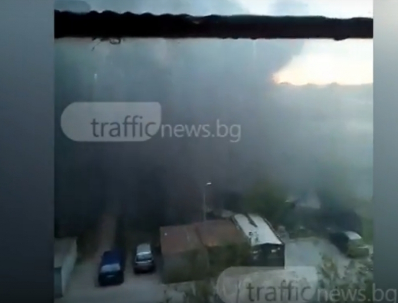 В “Изгрев“ като във военна зона - черен дим задушава хората ВИДЕО