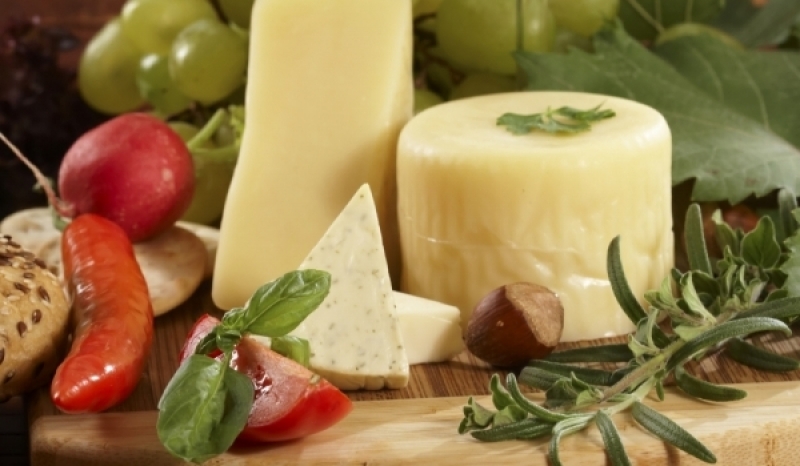 Експерти съветват как да разпознаем истинския кашкавал