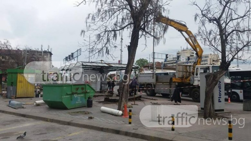 Старата спирка на Централна гара си отива! Махат я СНИМКИ