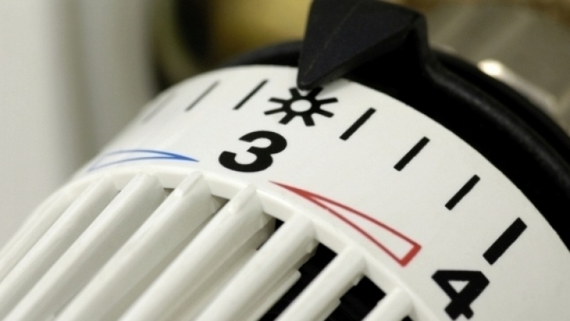 Честито! КЕВР прие увеличението на цените на парното, топлата вода и електроенергията!