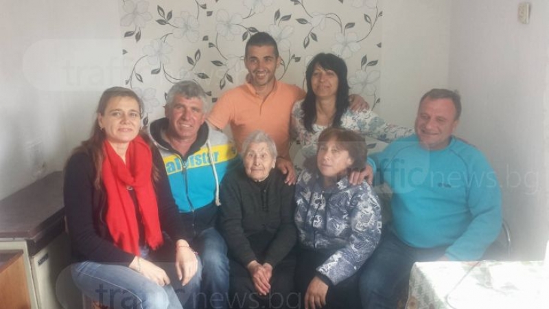 Баба Рада посрещна 100-тния си рожден ден, без да е пила хапче