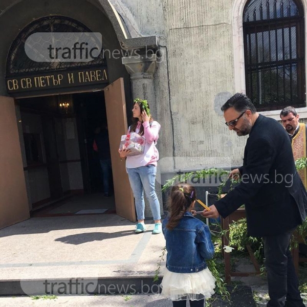 Благотворителни акции пред храмовете в Пловдив