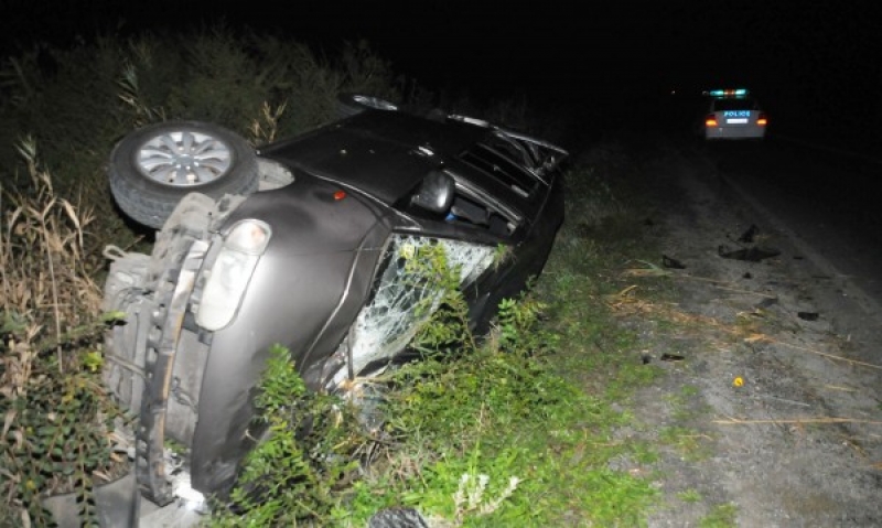 Тежка катастрофа! Млад мъж почина след многократно преобръщане в канавка