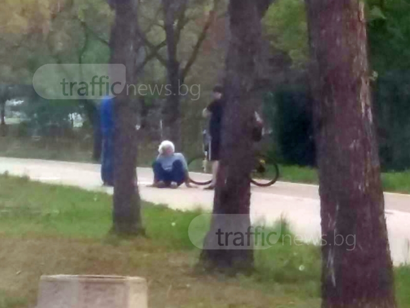 Пловдивчани слязоха от колите си, за да помогнат на припаднал старец ВИДЕО